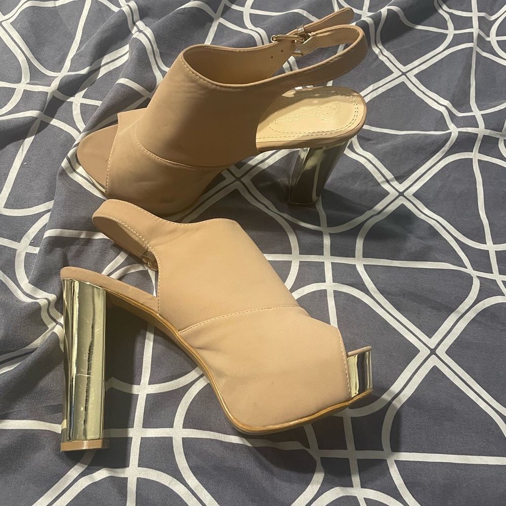 Can be paired with any other heels at 20$ and get free shipping